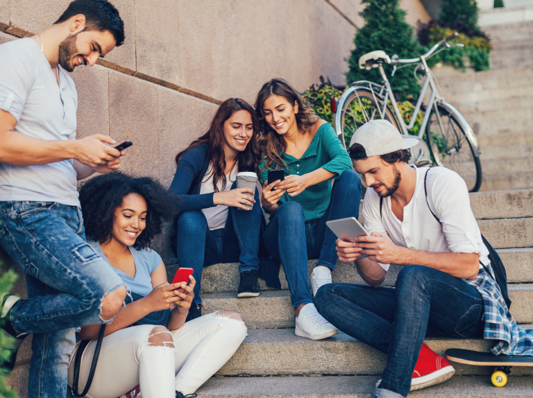 8 Tips and Tricks for Building Social Media Community